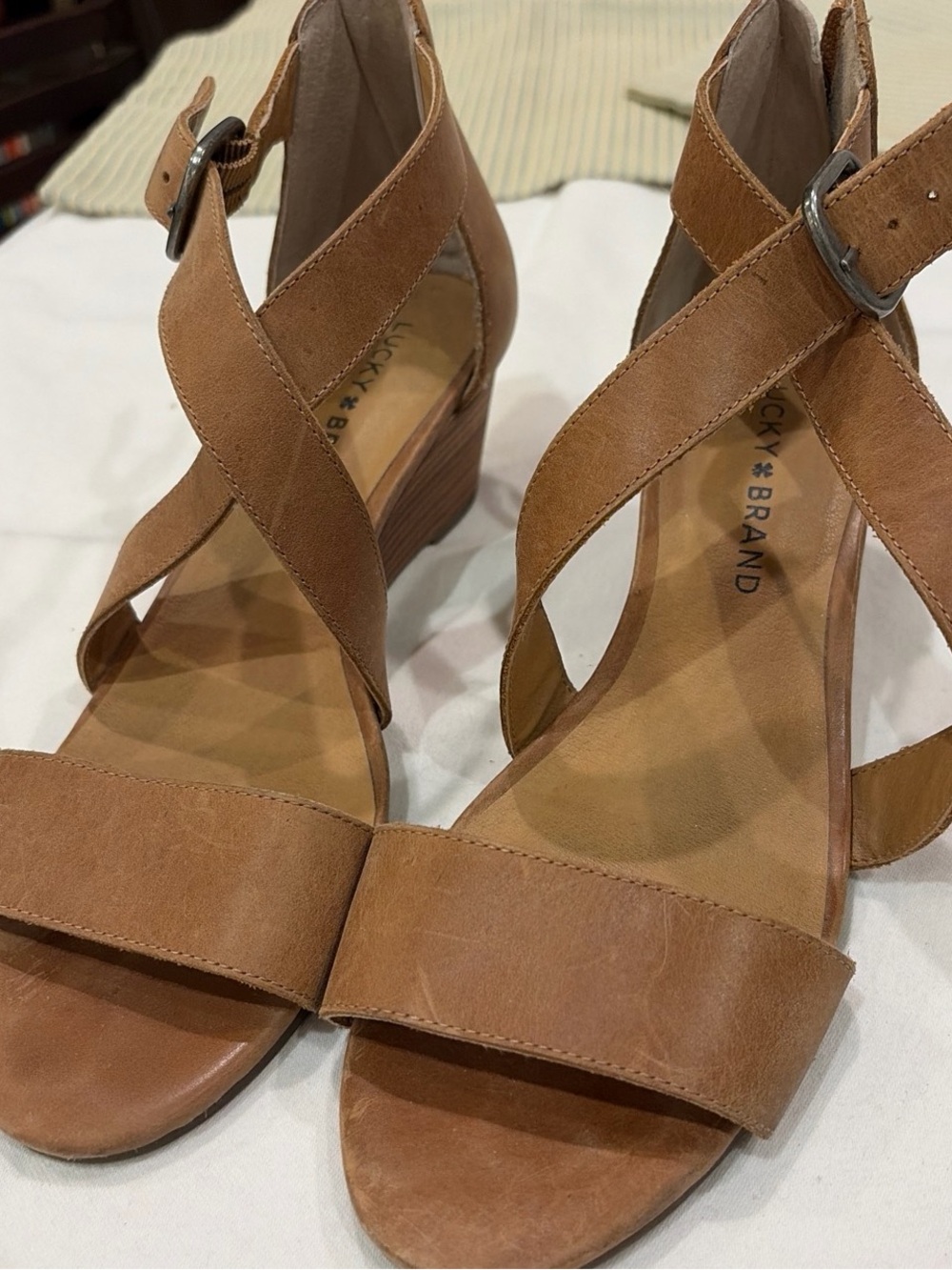 Lucky Brand Tan Leather Wedge Sandals Sz 6.5